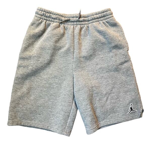 Nike Air Jordan Boy's XL Gray Sweat Pant Shorts Embroidered Signature - Picture 1 of 5